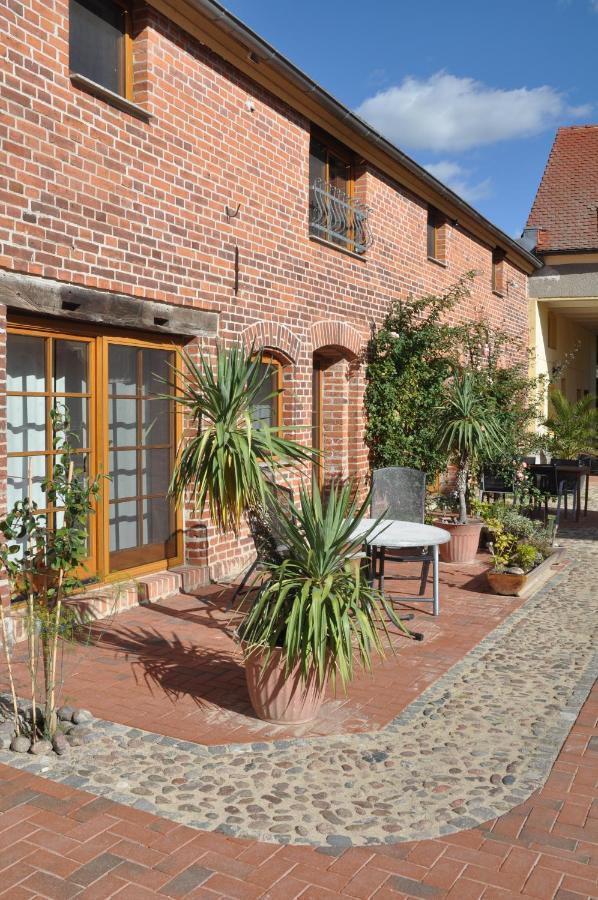 Pension Claudia Gueldenpfennig Tangermünde Exterior foto